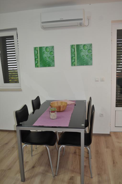 Apartment Magas Vrbnik Zimmer foto